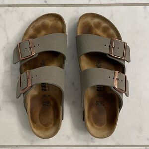 Women’s Birkenstock Arizona Sandals, Stone, Size EU 37/US 6-6.5